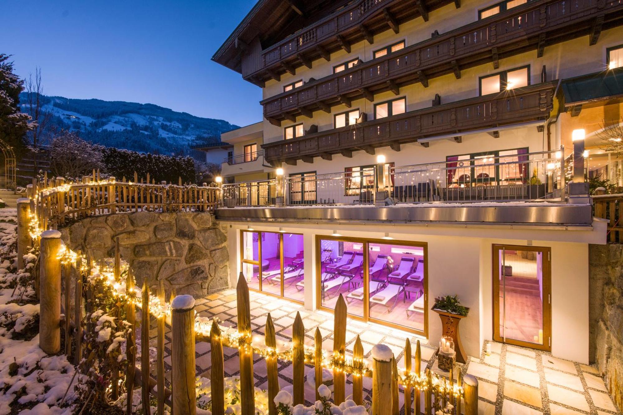 Hotel Landhaus Zillertal Fügen Extérieur photo