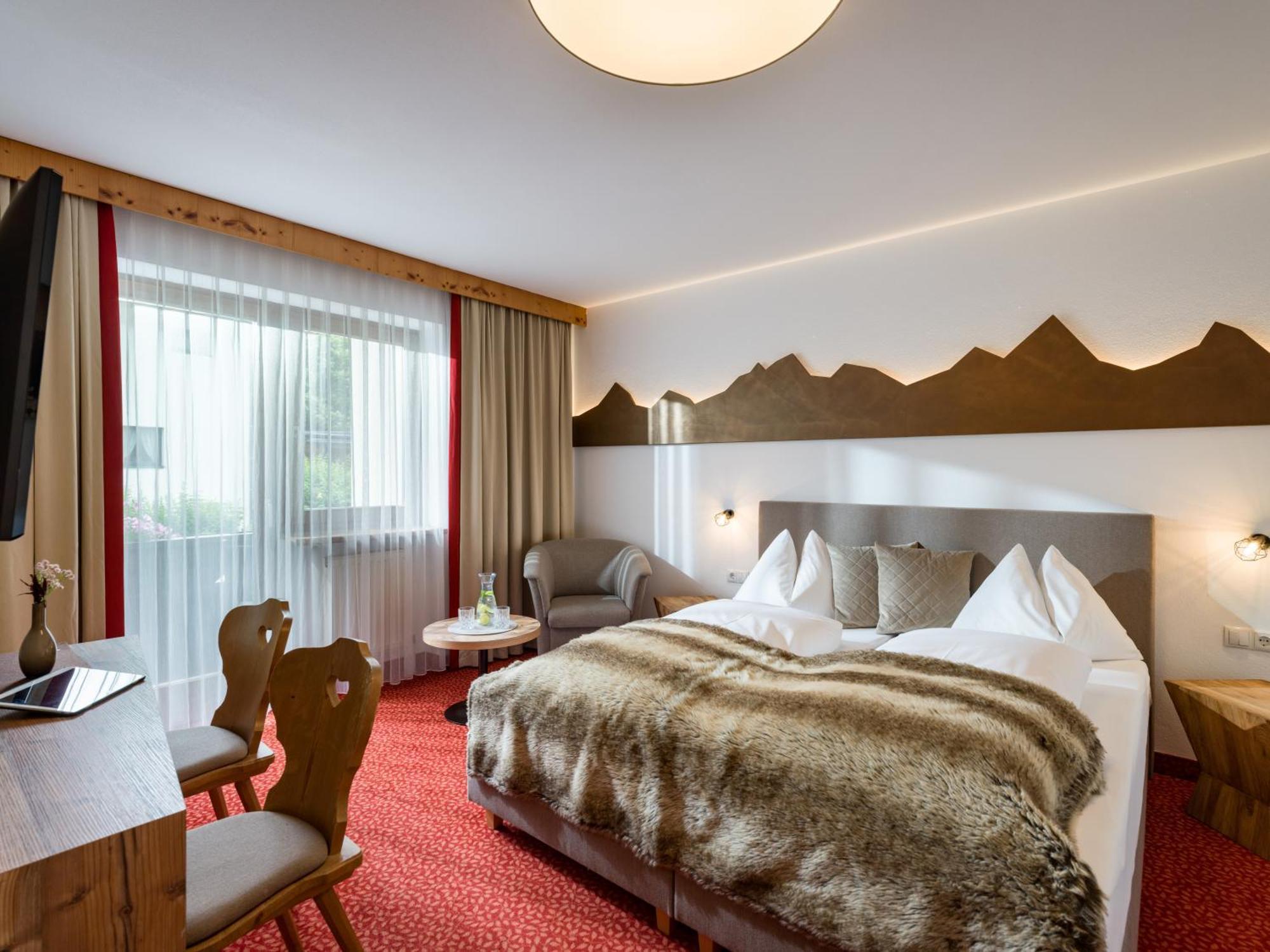 Hotel Landhaus Zillertal Fügen Extérieur photo