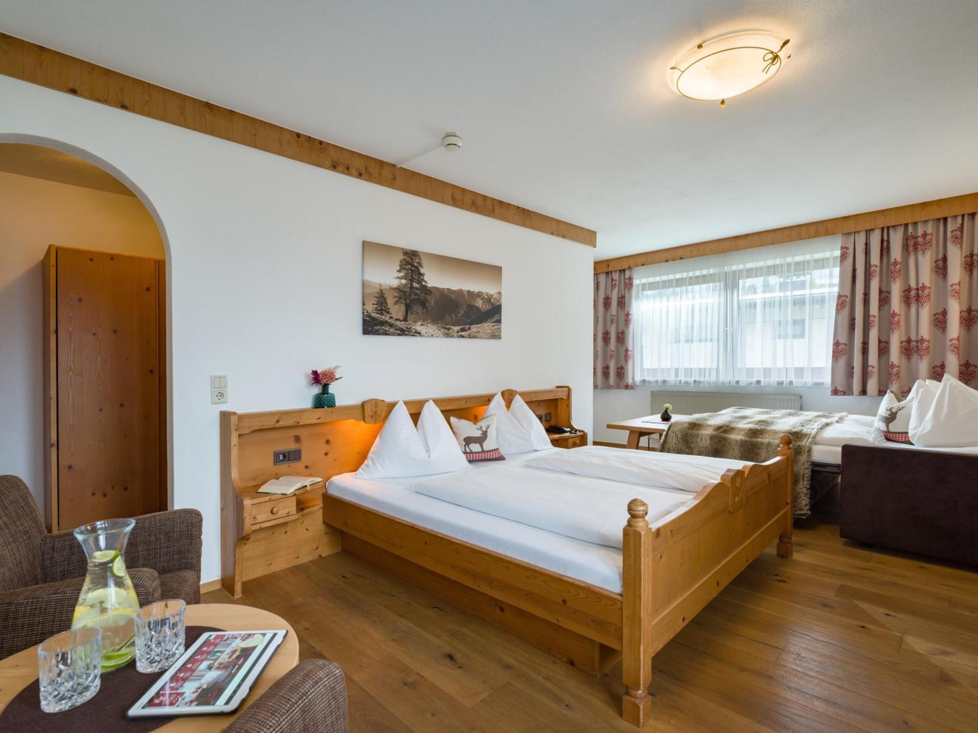 Hotel Landhaus Zillertal Fügen Extérieur photo