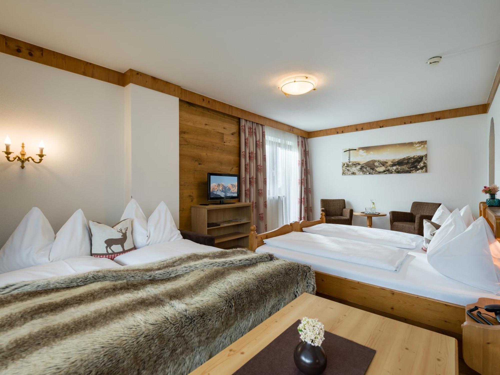 Hotel Landhaus Zillertal Fügen Extérieur photo