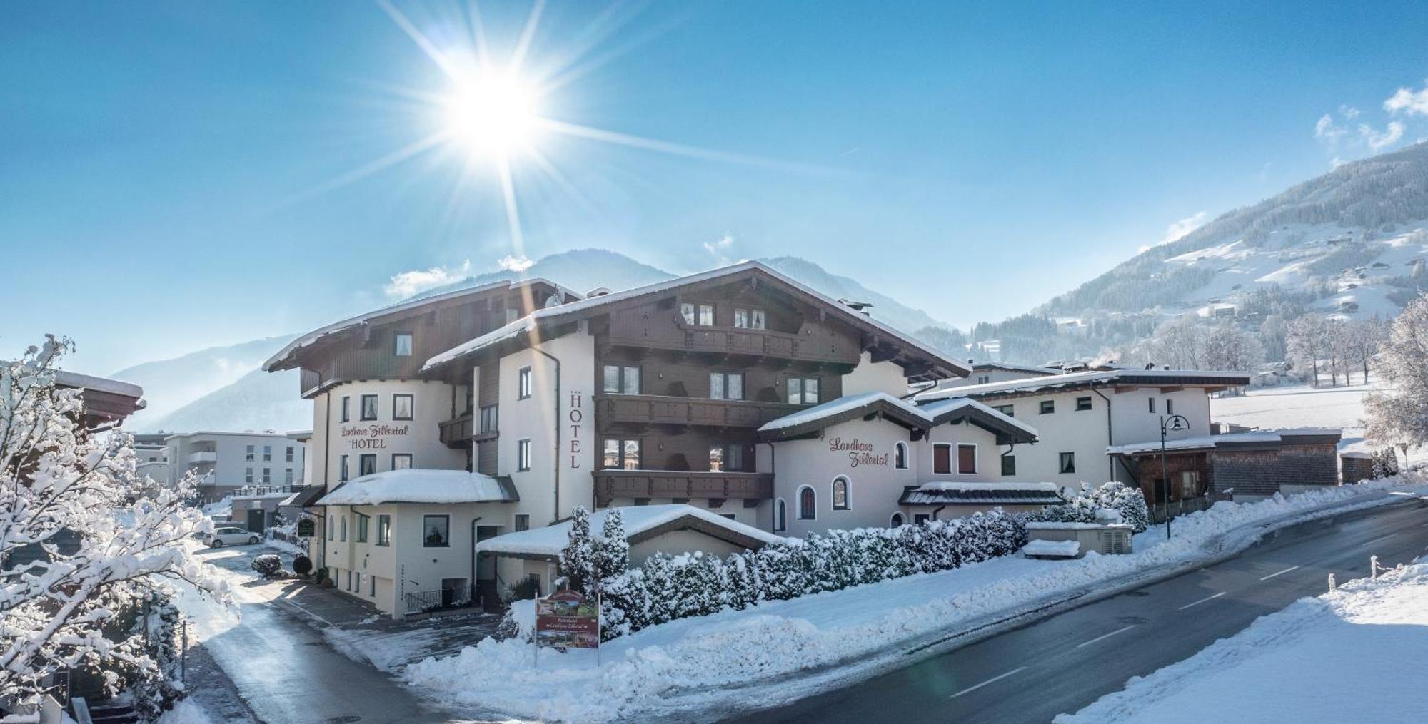 Hotel Landhaus Zillertal Fügen Extérieur photo